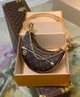 Сумка Louis Vuitton Loop M81098